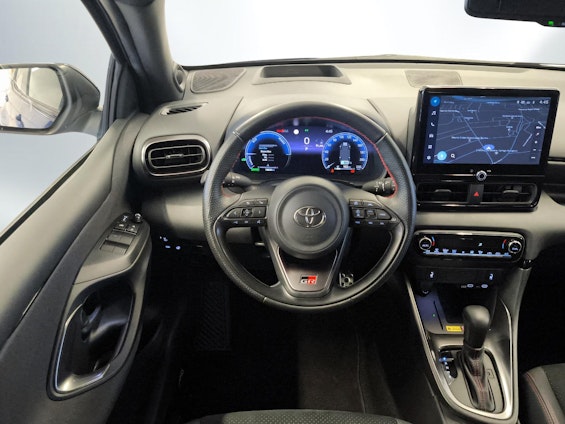 Vehicle image 4 Vehicle image 4