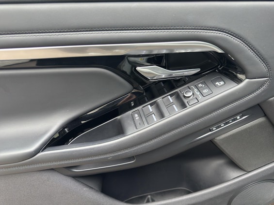 Vehicle image 9 Vehicle image 9