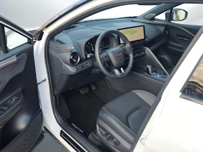 Vehicle image TOYOTA C-HR 2.0 PHEV Style Premiere