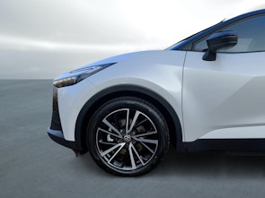 Vehicle image TOYOTA C-HR 2.0 PHEV Style Premiere
