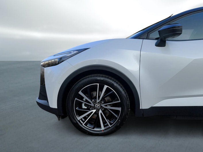 Vehicle image TOYOTA C-HR