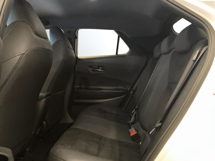 Vehicle image TOYOTA C-HR