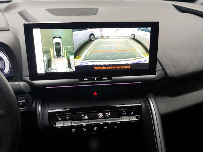 Vehicle image TOYOTA C-HR