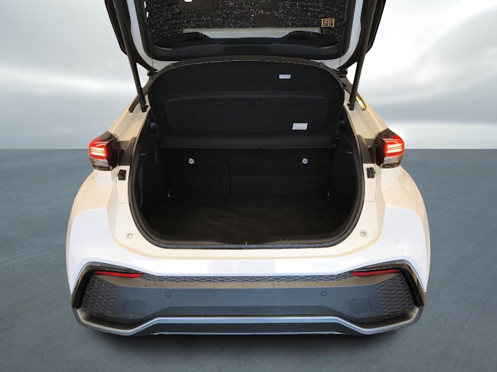 Vehicle image TOYOTA C-HR