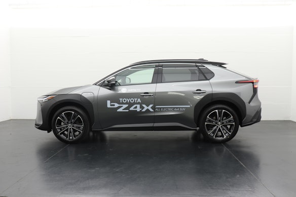 TOYOTA bZ4X Premium AWD 3