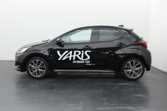 TOYOTA Yaris 1.5 VVT-i HSD Premium 3