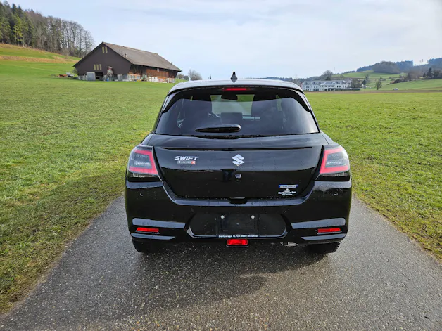 Suzuki Swift 1.2 1st Edition Top Hybrid 4x4