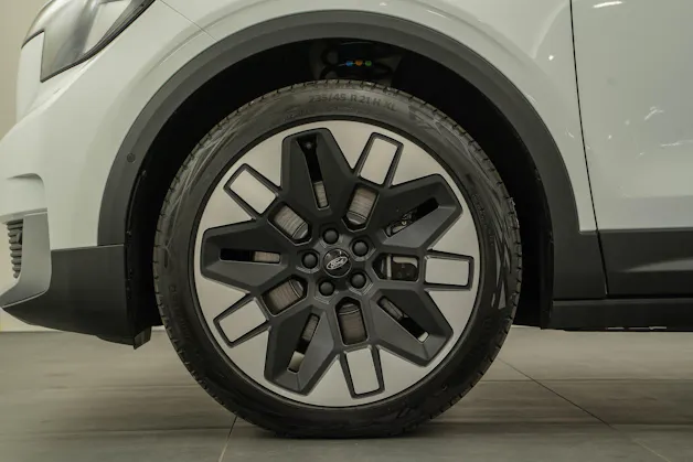 Ford Explorer Extended Range Premium AWD