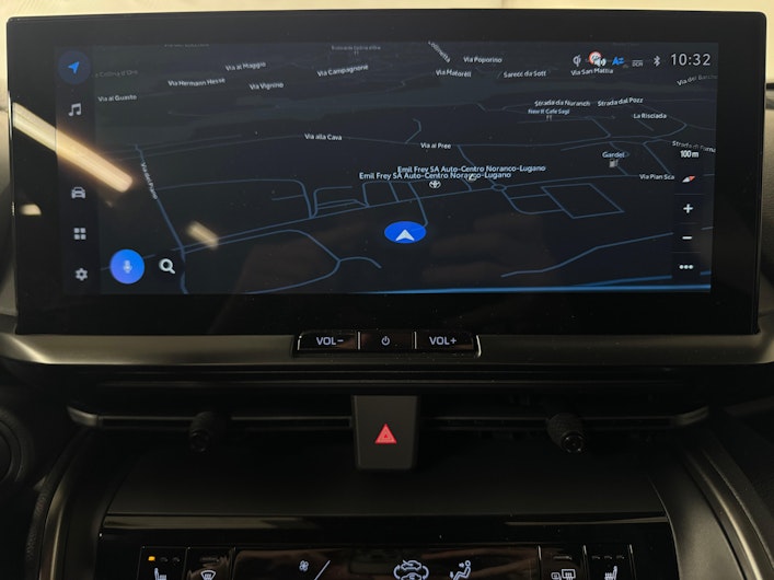 Vehicle image TOYOTA C-HR