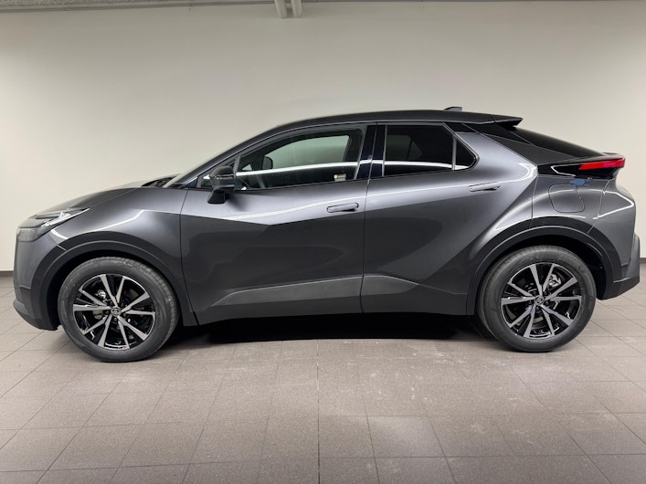 Vehicle image TOYOTA C-HR