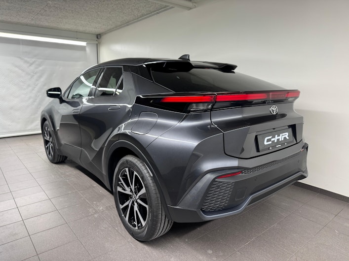 Vehicle image TOYOTA C-HR