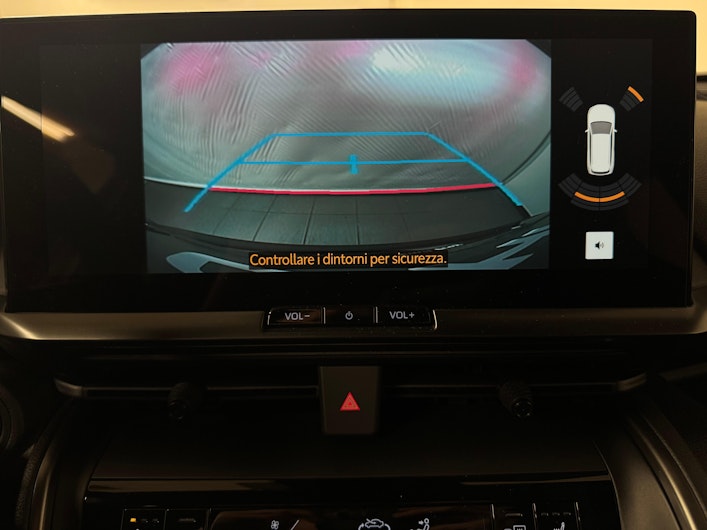 Vehicle image TOYOTA C-HR