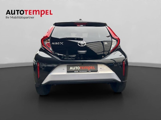 Vehicle image 10 Vehicle image 10