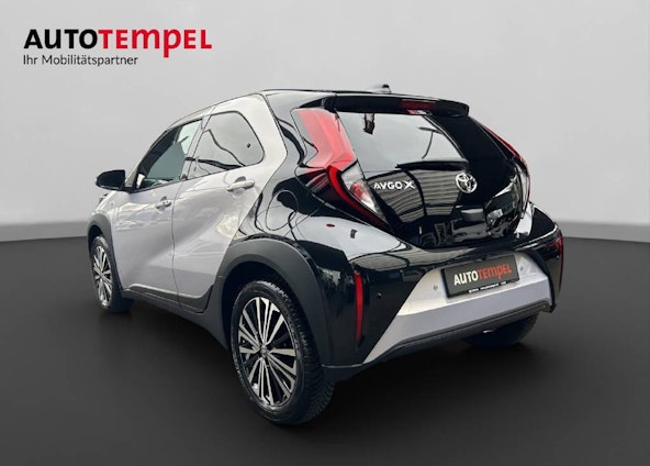 Vehicle image 2 Vehicle image 2