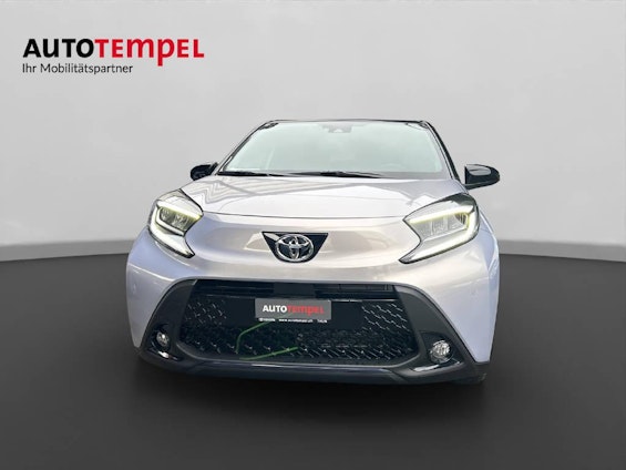 Vehicle image 9 Vehicle image 9