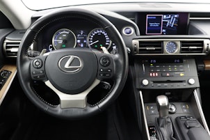 Vehicle image LEXUS IS 300h Excellence
