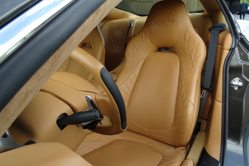 Vehicle image ASTON MARTIN V12 Vanquish