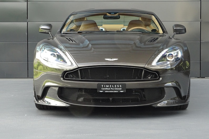 Vehicle image ASTON MARTIN V12 Vanquish