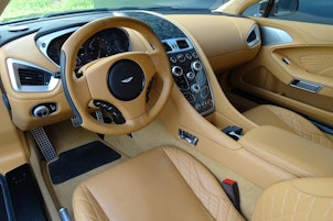 Vehicle image ASTON MARTIN Vanquish S 6.0 V12