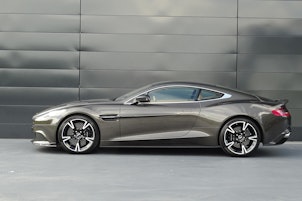 Vehicle image ASTON MARTIN Vanquish S 6.0 V12