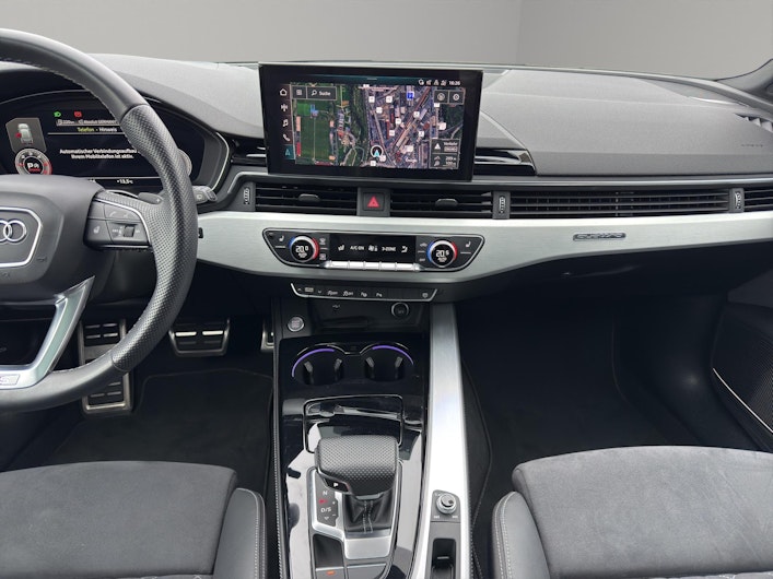 Vehicle image AUDI A4