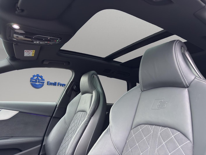 Vehicle image AUDI A4