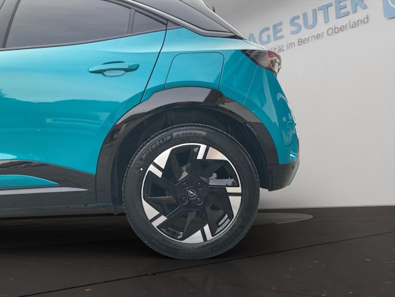 Vehicle image 40