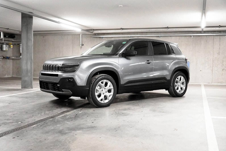Vehicle image JEEP AVENGER