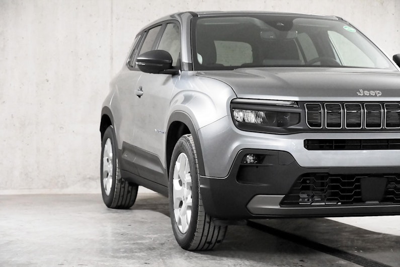 Vehicle image JEEP AVENGER