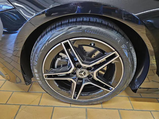 Mercedes-Benz A 220 4Matic AMG Line