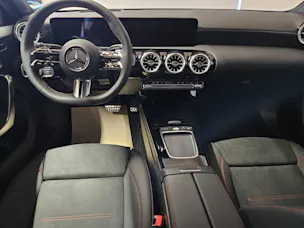 Mercedes-Benz A 220 4Matic AMG Line