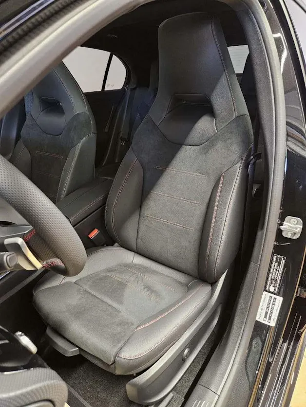 Mercedes-Benz A 220 4Matic AMG Line