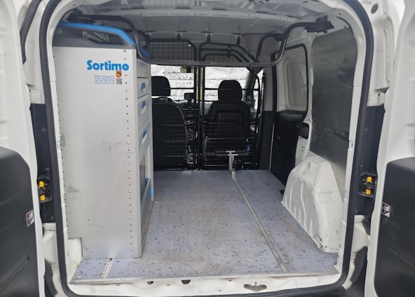 Vehicle image 8 Vehicle image 8