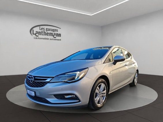 First vehicle image