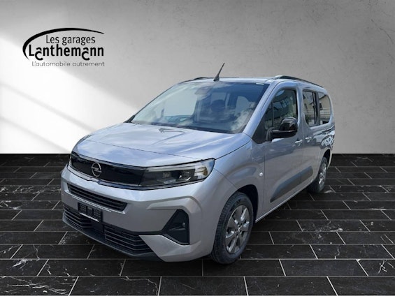 First vehicle image