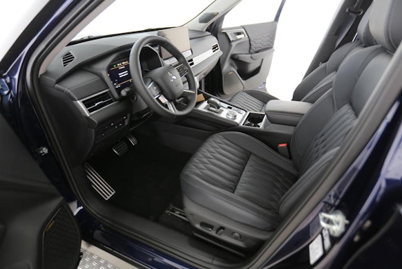 MITSUBISHI Outlander 2.4 PHEV Instyle 4x4 3