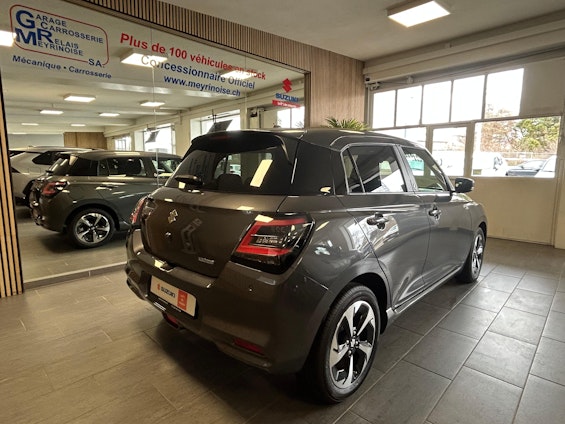 Vehicle image 6