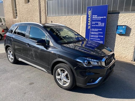 First vehicle image