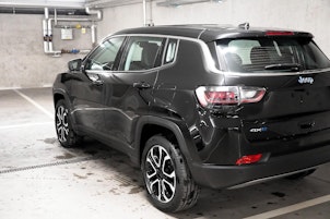 Vehicle image JEEP Compass 1.3 Swiss Altitude 4xe / Leasing 0.00 % !