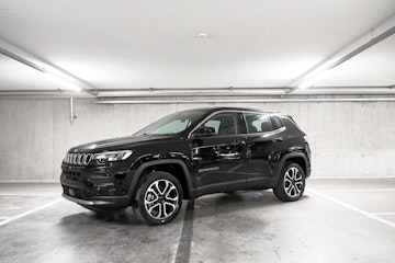 Vehicle image JEEP Compass 1.3 Swiss Altitude 4xe / Leasing 0.00 % ! Vehicle image JEEP Compass 1.3 Swiss Altitude 4xe / Leasing 0.00 % !