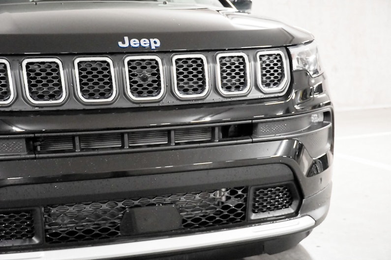 Vehicle image JEEP COMPASS