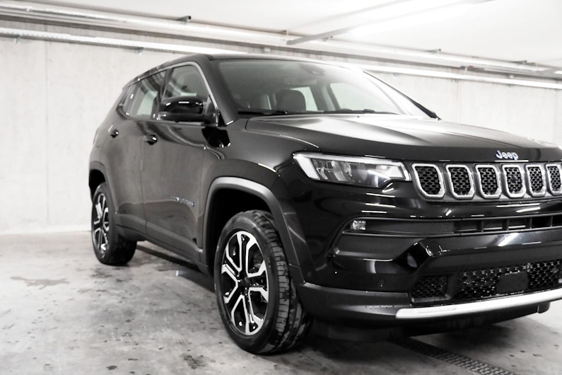 Vehicle image JEEP COMPASS