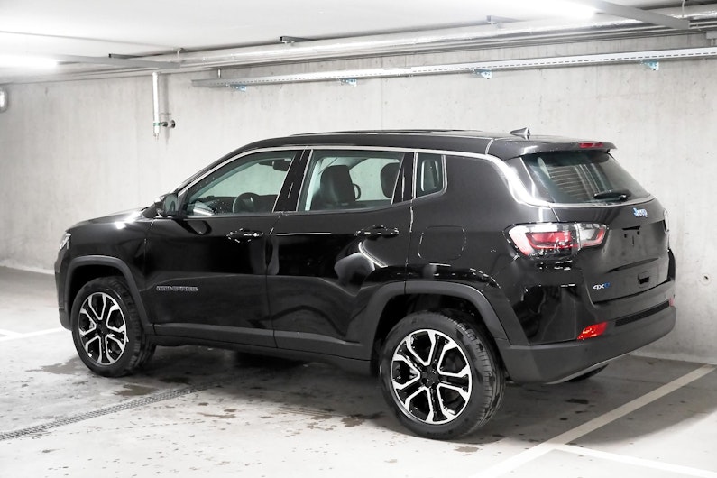 Vehicle image JEEP COMPASS