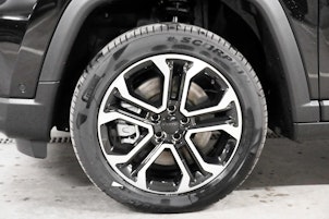 Vehicle image JEEP Compass 1.3 Swiss Altitude 4xe / Leasing 0.00 % !