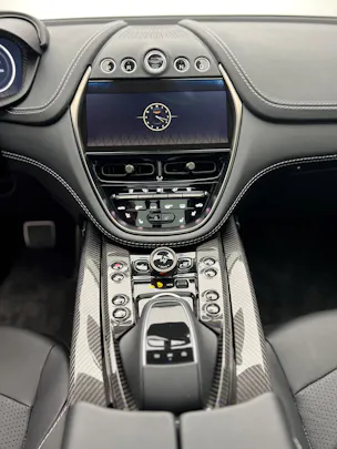 Aston Martin DBX 707 4.0 V8 Bi-Turbo