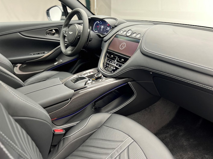 Vehicle image ASTON MARTIN DBX