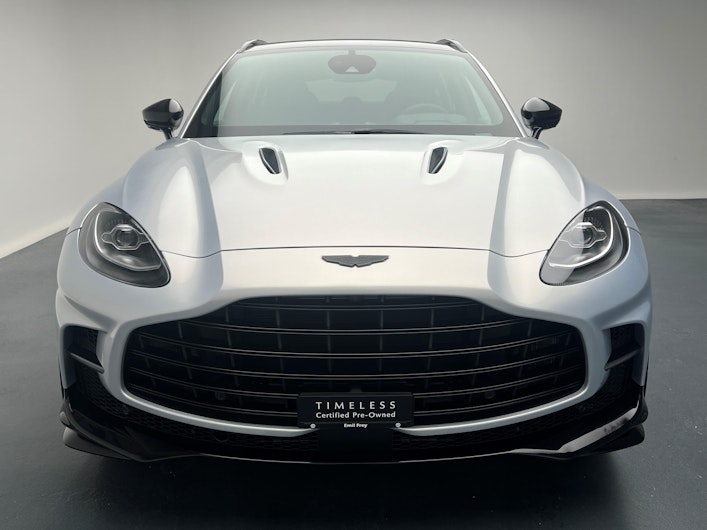 Vehicle image ASTON MARTIN DBX