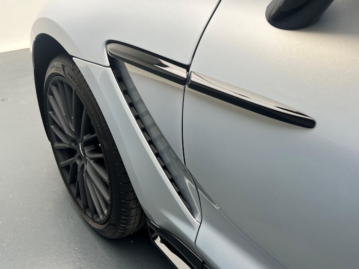 Vehicle image ASTON MARTIN DBX