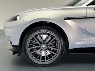 Aston Martin DBX 707 4.0 V8 Bi-Turbo
