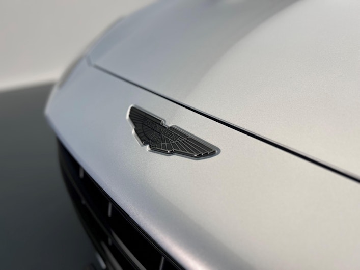 Vehicle image ASTON MARTIN DBX